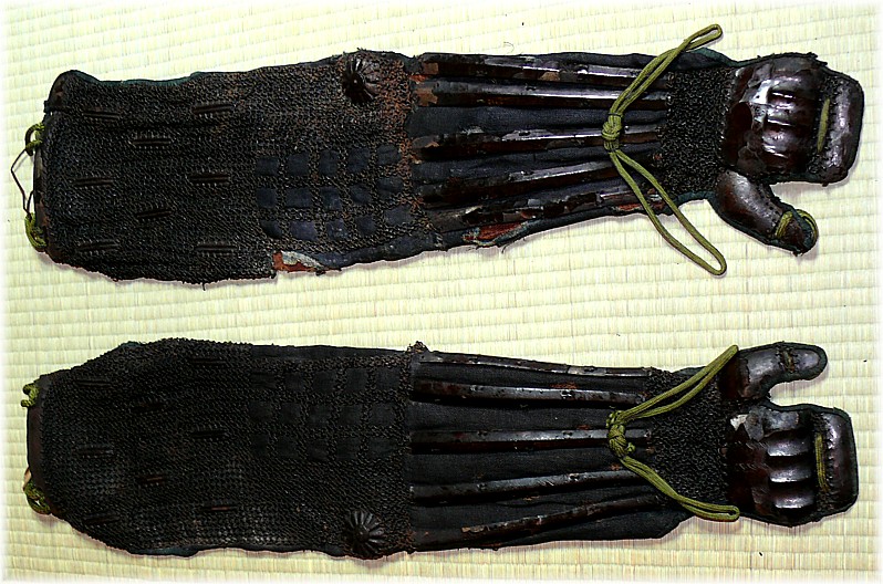 армированные рукава самурайского доспеха
