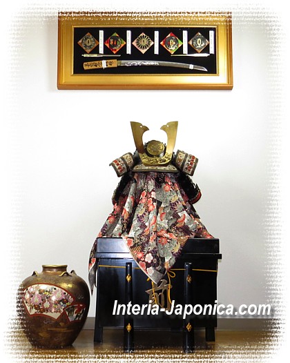 самурайский шлем КАБУТО в интерьере