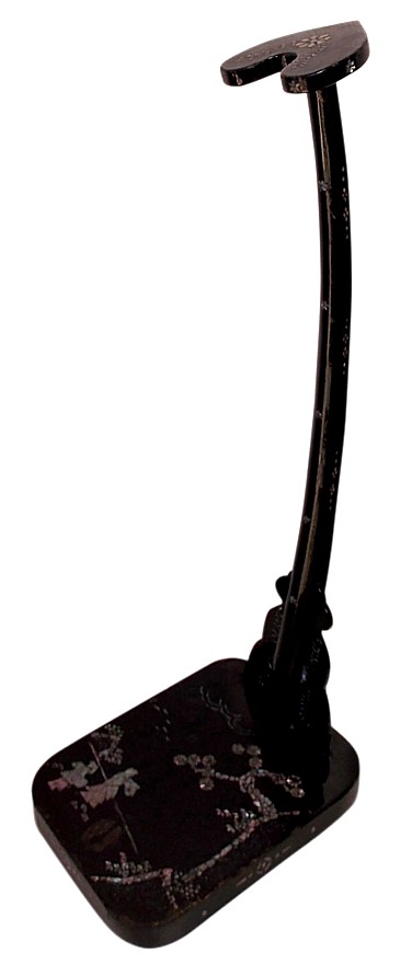 Подставка антикварная с инкрустацией для самурайского меча