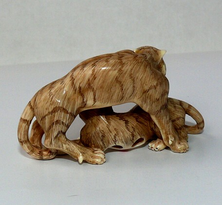 нэцкэ Тигры, слоновая кость