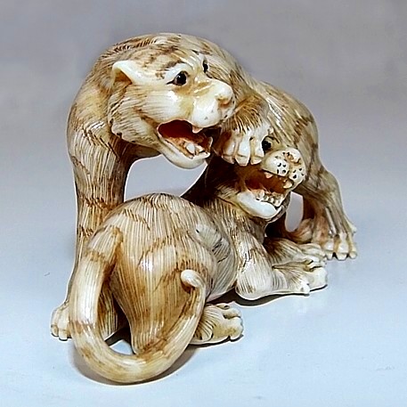 японская антикварная нэцкэ Играющие Тигры, эпоха Мэйдзи