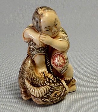 антикварная японская нэцкэ из слоновой кости