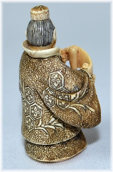 нэцкэ из слоновой кости в виде БЭНКЭЯ, 1900-е гг.