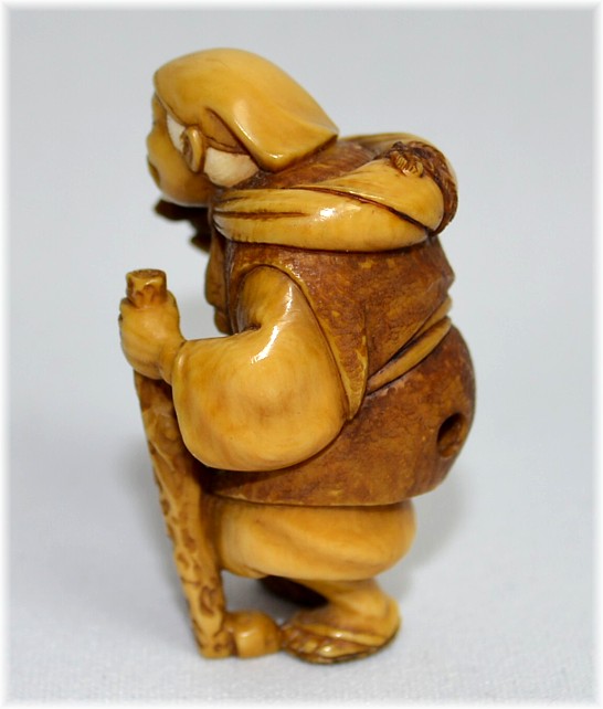 нэцкэ: слоновая кость, резьба, тонировка, конец эпохи Эдо