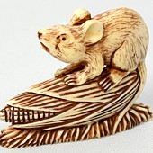 мышь-полёвка, японская нэцка 