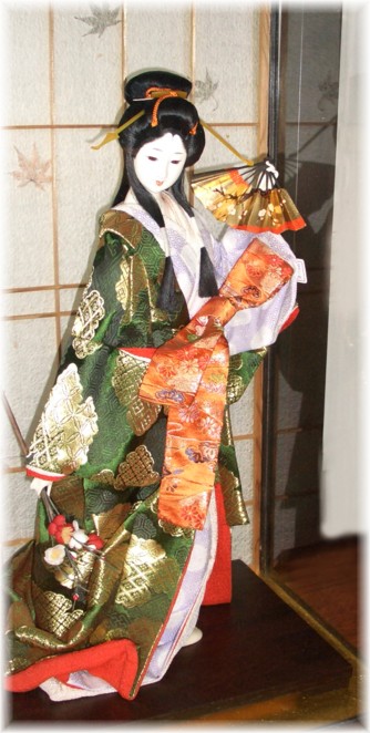 японская традиционная кукла