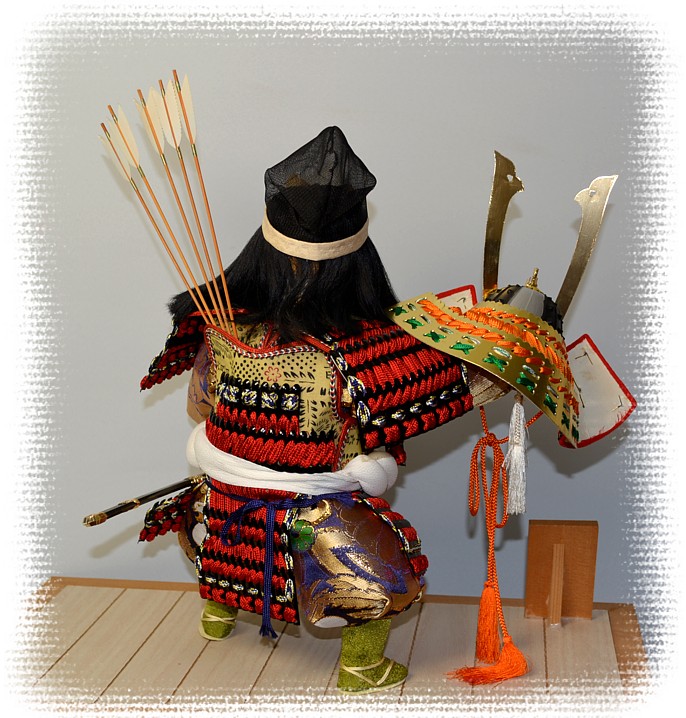 японская традиционная кукла САМУРАЙ