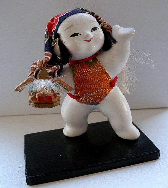 японская старинная кукла в стиле Кага Нингё