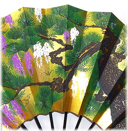 японский рисунок на традиционном веере Сосна и Вистерия