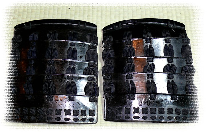 наплечники самурайских доспехов эпохи Муромачи