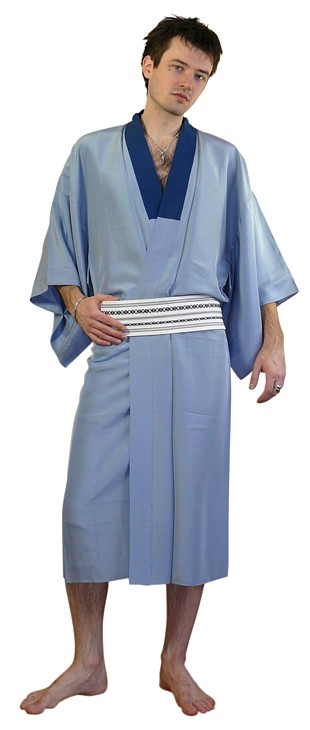 японское шелковое мужское кимоно